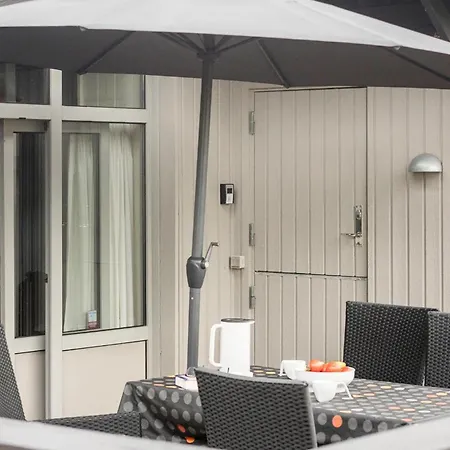2 Bedroom Stunning In *